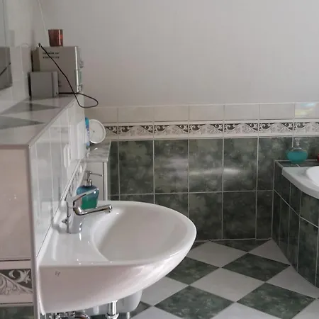 Messe- Und Gaestezimmer *