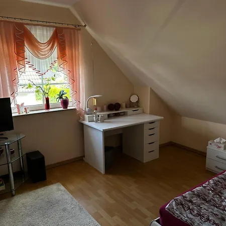 Habitación en casa particular Messe- Und Gaestezimmer